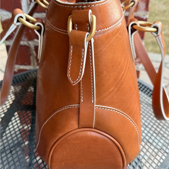 Gorgeous Vintage Dooney & Bourke Tan Florentine Leather Tote with Tassel - Picture 4 of 10